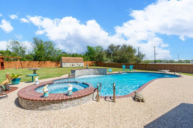 2609 Trippodo Street, Dickinson, TX 77539