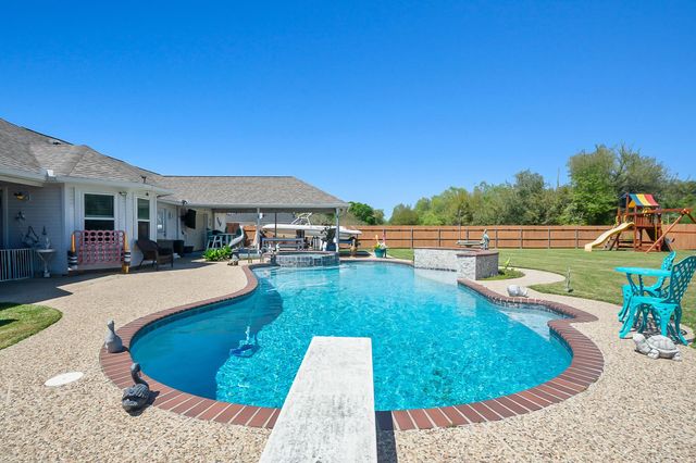 2609 Trippodo Street, Dickinson, TX 77539