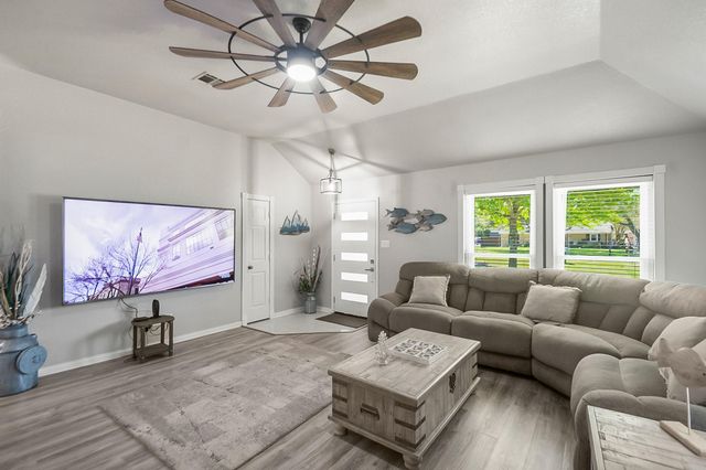 2609 Trippodo Street, Dickinson, TX 77539