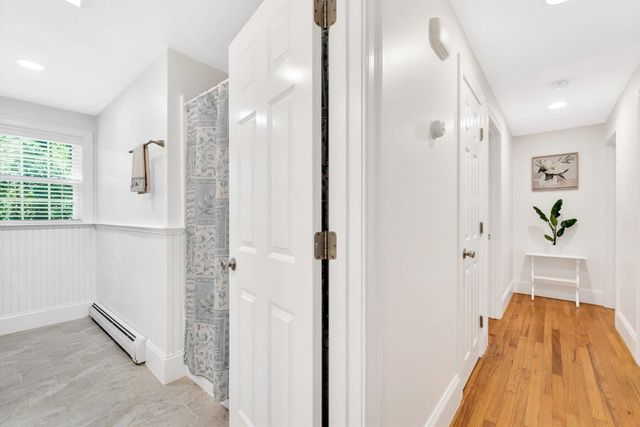135 Scudder Avenue, Hyannis, MA 02601