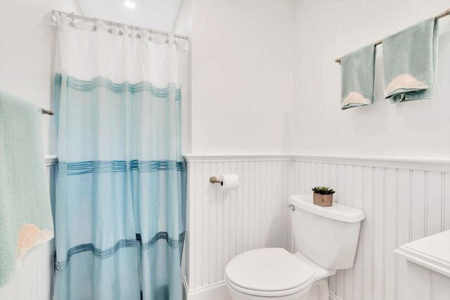 135 Scudder Avenue, Hyannis, MA 02601