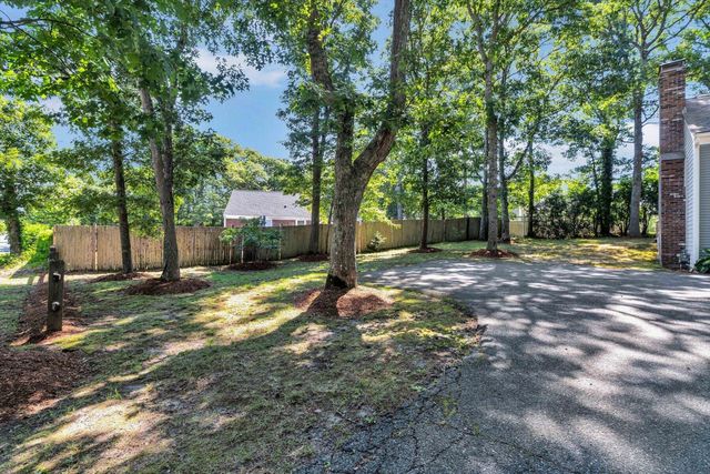 135 Scudder Avenue, Hyannis, MA 02601