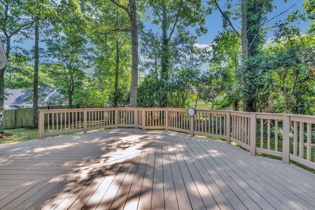 135 Scudder Avenue, Hyannis, MA 02601