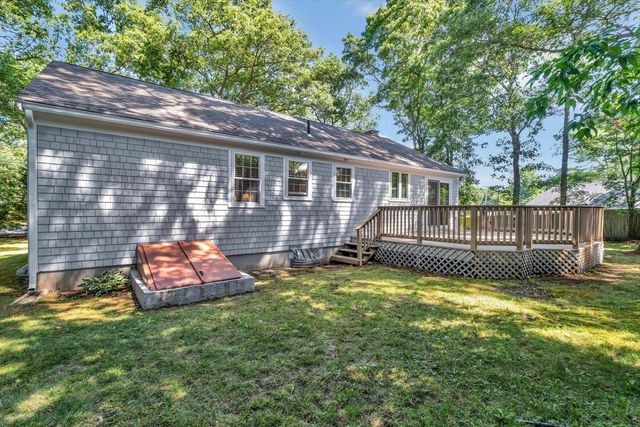 135 Scudder Avenue, Hyannis, MA 02601