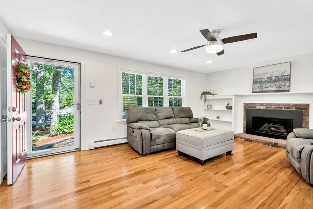 135 Scudder Avenue, Hyannis, MA 02601