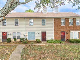 151 Old Ferry Way, Roswell, GA 30076