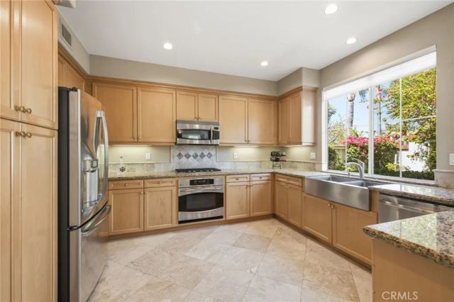 12920 Mackenzie, Tustin, CA 92782