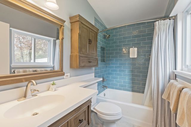 185 Kimberly Road, North Barrington, IL 60010