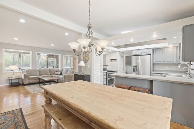 185 Kimberly Road, North Barrington, IL 60010