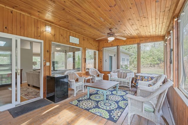 185 Kimberly Road, North Barrington, IL 60010