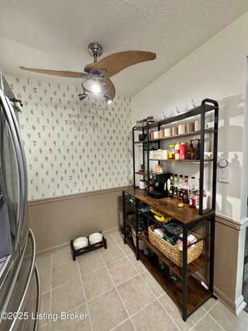 307 Donard Park Ave, Louisville, KY 40218