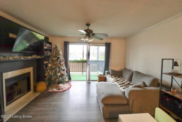 307 Donard Park Ave, Louisville, KY 40218