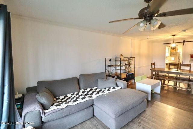 307 Donard Park Ave, Louisville, KY 40218