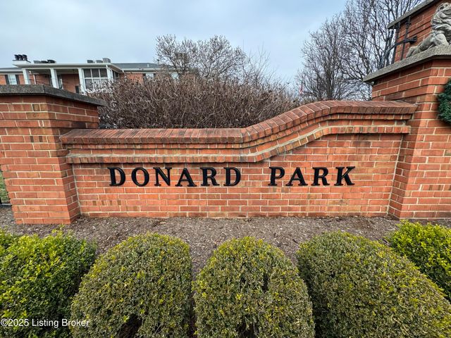 307 Donard Park Ave, Louisville, KY 40218