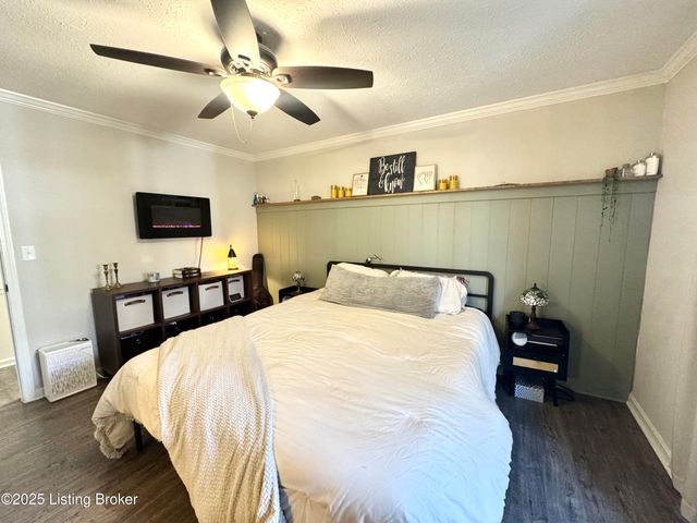 307 Donard Park Ave, Louisville, KY 40218