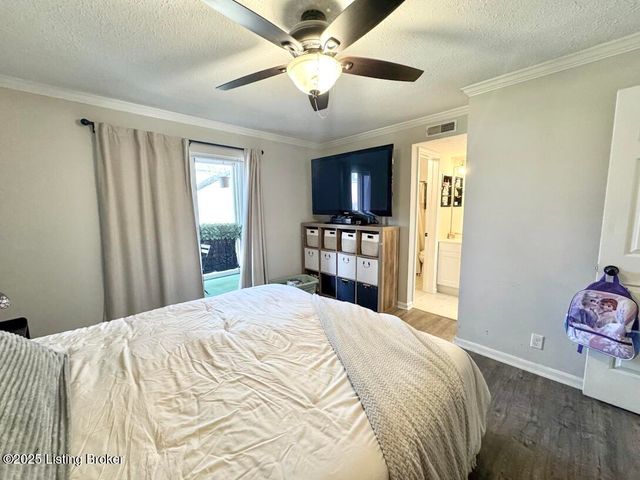 307 Donard Park Ave, Louisville, KY 40218