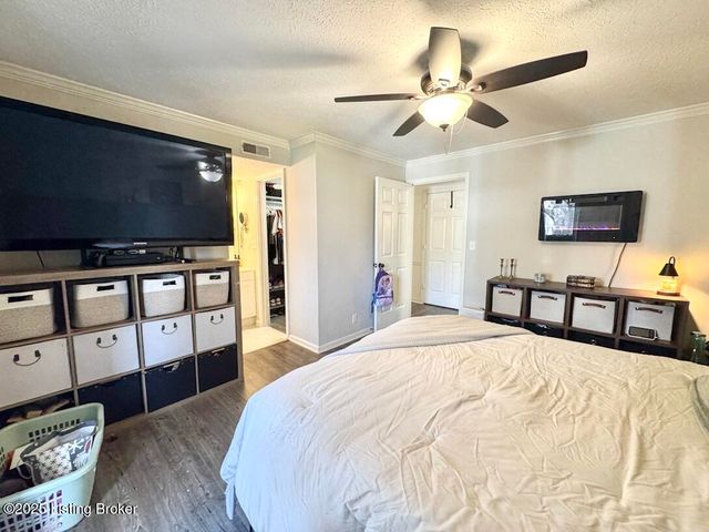 307 Donard Park Ave, Louisville, KY 40218