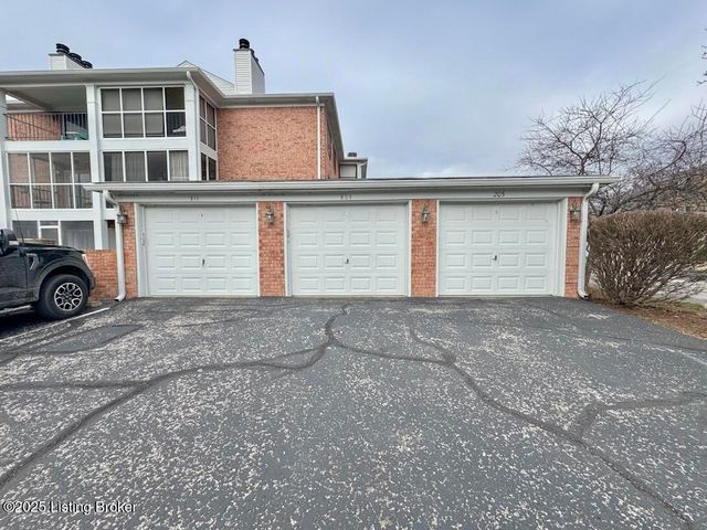 307 Donard Park Ave, Louisville, KY 40218