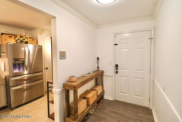 307 Donard Park Ave, Louisville, KY 40218