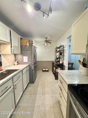 307 Donard Park Ave, Louisville, KY 40218