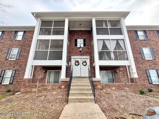 307 Donard Park Ave, Louisville, KY 40218