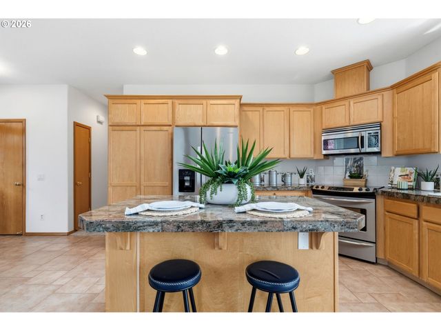 2711 HARVEST Ct, Forest Grove, OR 97116
