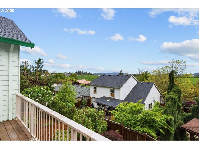 2711 HARVEST Ct, Forest Grove, OR 97116