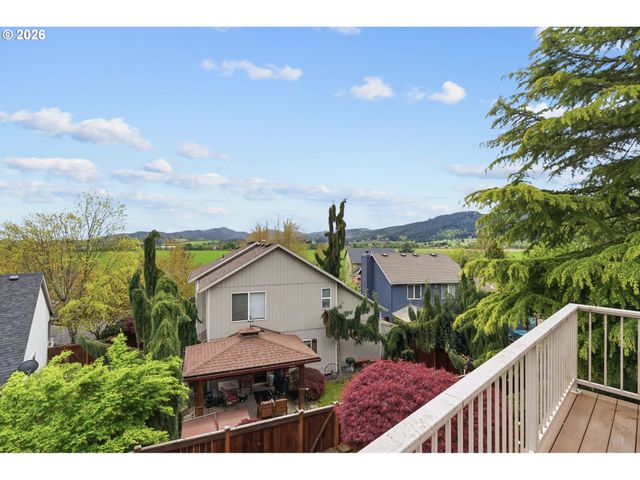 2711 HARVEST Ct, Forest Grove, OR 97116
