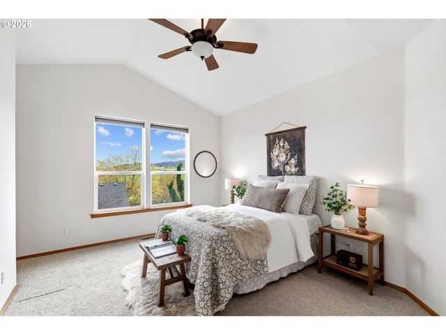 2711 HARVEST Ct, Forest Grove, OR 97116