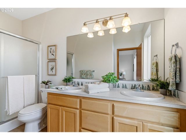 2711 HARVEST Ct, Forest Grove, OR 97116