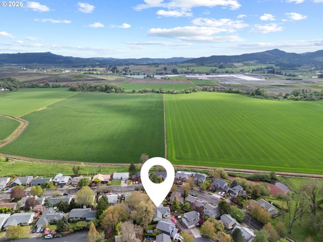 2711 HARVEST Ct, Forest Grove, OR 97116