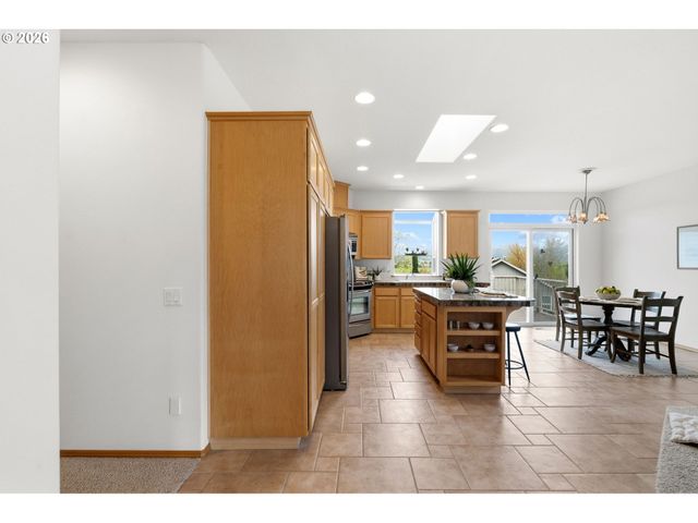 2711 HARVEST Ct, Forest Grove, OR 97116