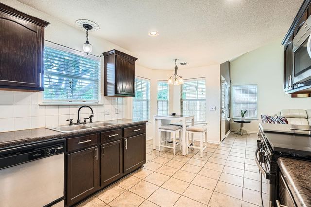 7800 Duber LN, Austin, TX 78747