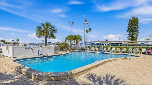 2810 14TH STREET W, Palmetto, FL 34221