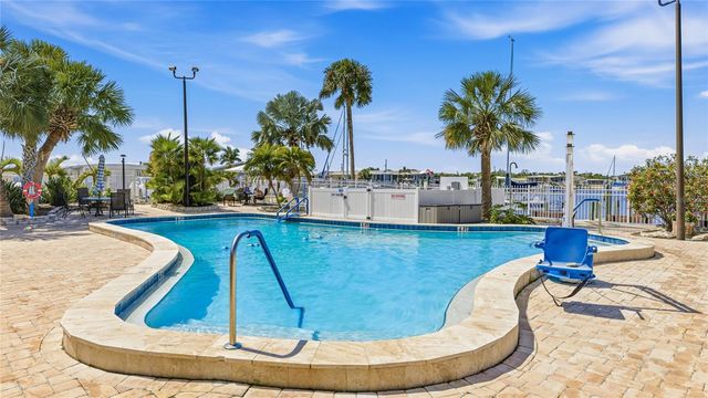 2810 14TH STREET W, Palmetto, FL 34221