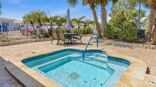 2810 14TH STREET W, Palmetto, FL 34221