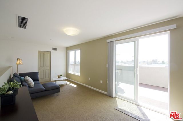 546 N Oxford Avenue 309, Los Angeles, CA 90004
