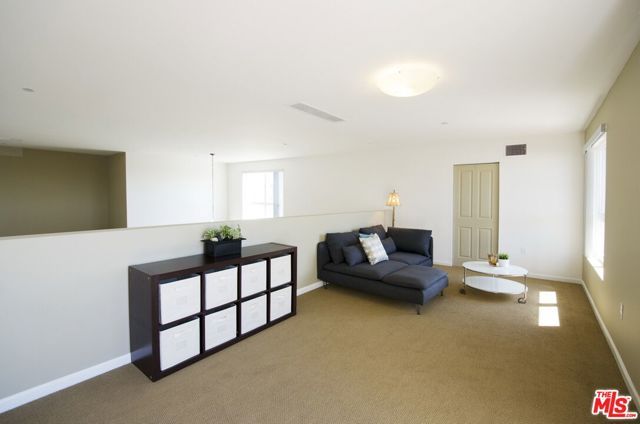 546 N Oxford Avenue 309, Los Angeles, CA 90004