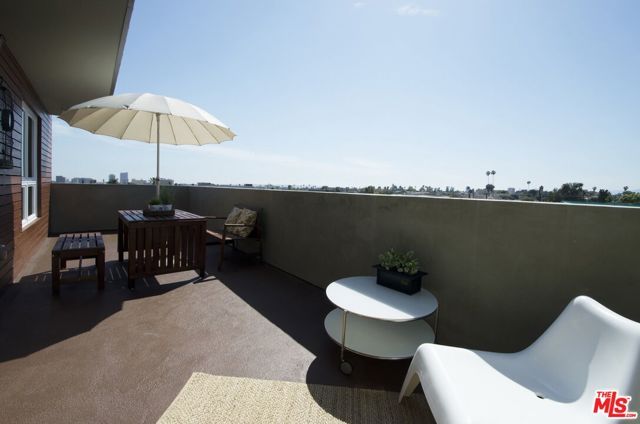 546 N Oxford Avenue 309, Los Angeles, CA 90004
