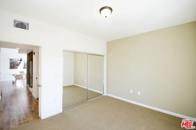 546 N Oxford Avenue 309, Los Angeles, CA 90004