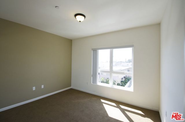 546 N Oxford Avenue 309, Los Angeles, CA 90004