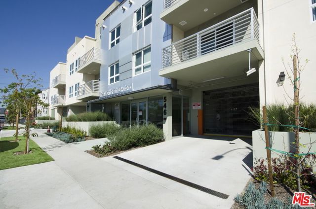 546 N Oxford Avenue 309, Los Angeles, CA 90004