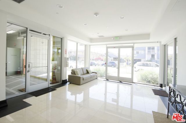 546 N Oxford Avenue 309, Los Angeles, CA 90004