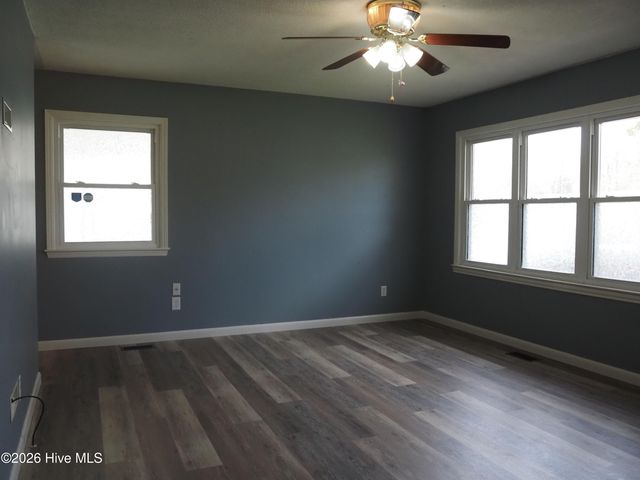 121 Bryan Boulevard, Havelock, NC 28532