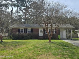 121 Bryan Boulevard, Havelock, NC 28532