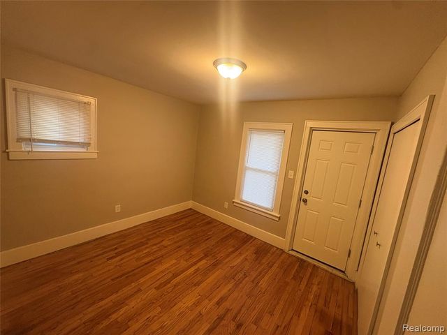 436 E Cambourne Street, Ferndale, MI 48220