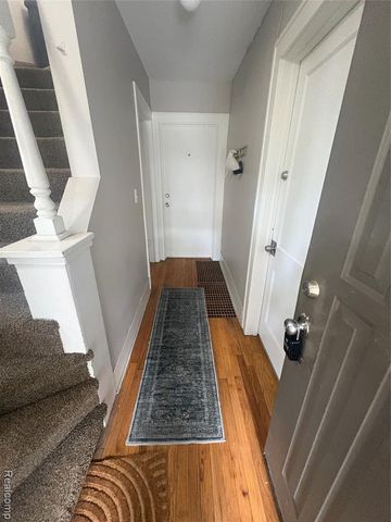 436 E Cambourne Street, Ferndale, MI 48220
