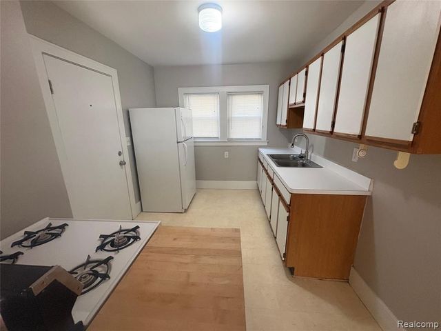 436 E Cambourne Street, Ferndale, MI 48220