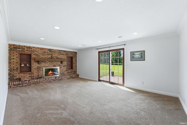 3890 N 650 E, Churubusco, IN 46723