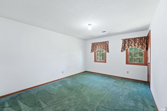 3890 N 650 E, Churubusco, IN 46723